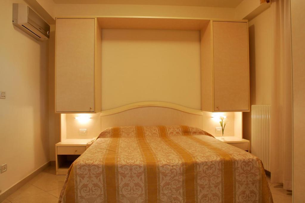 Residence Olimpo Rimini Kamer foto