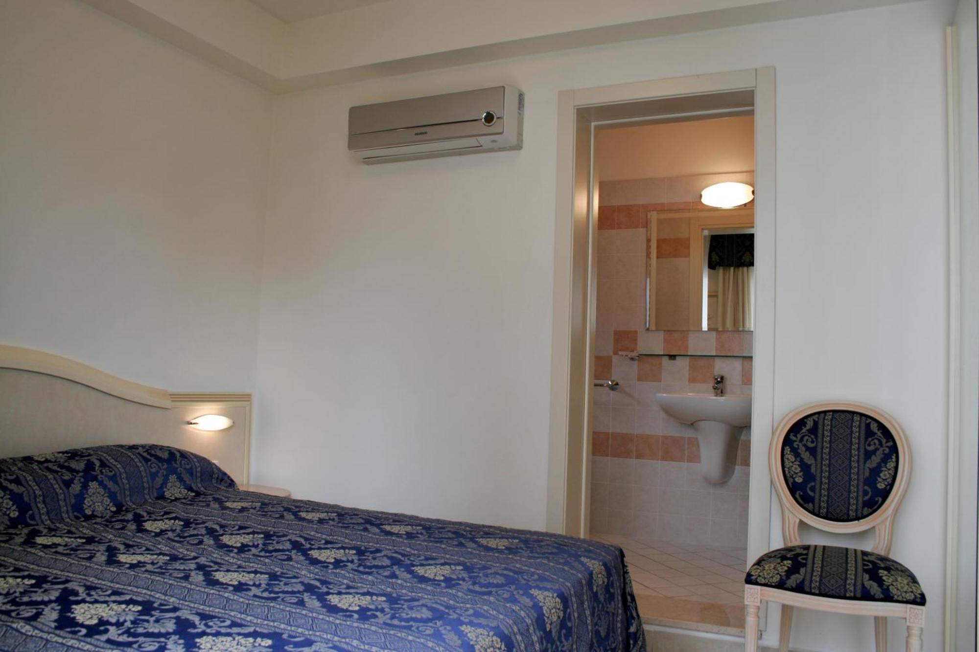 Residence Olimpo Rimini Buitenkant foto