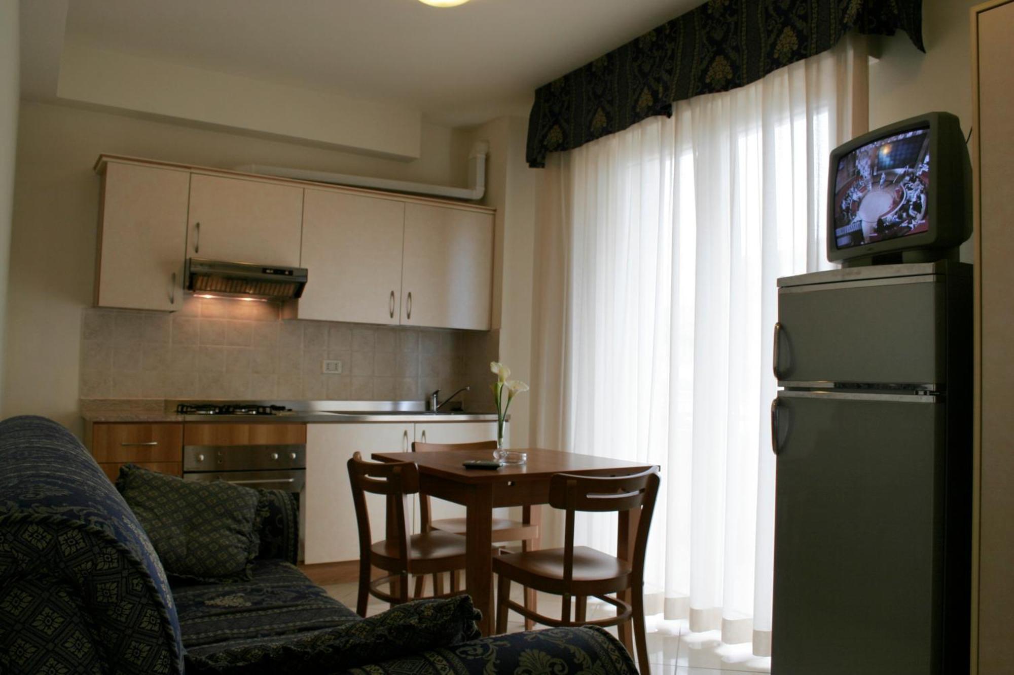 Residence Olimpo Rimini Buitenkant foto